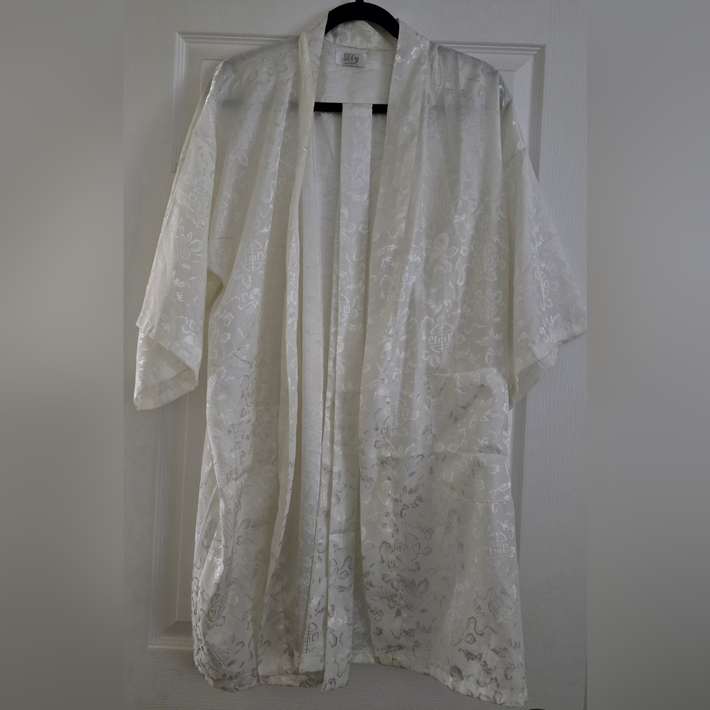 Elegant White Kimono Robe